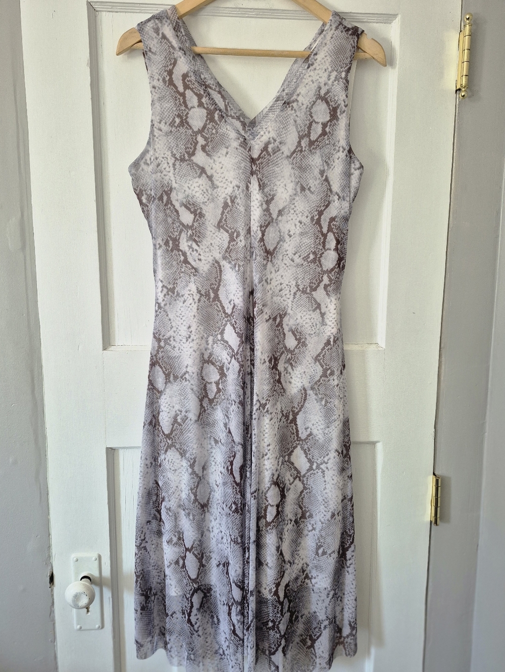 Tahari Lightweight V-Neck Snake Animal Print Lined Midi Dress Sz M NWT